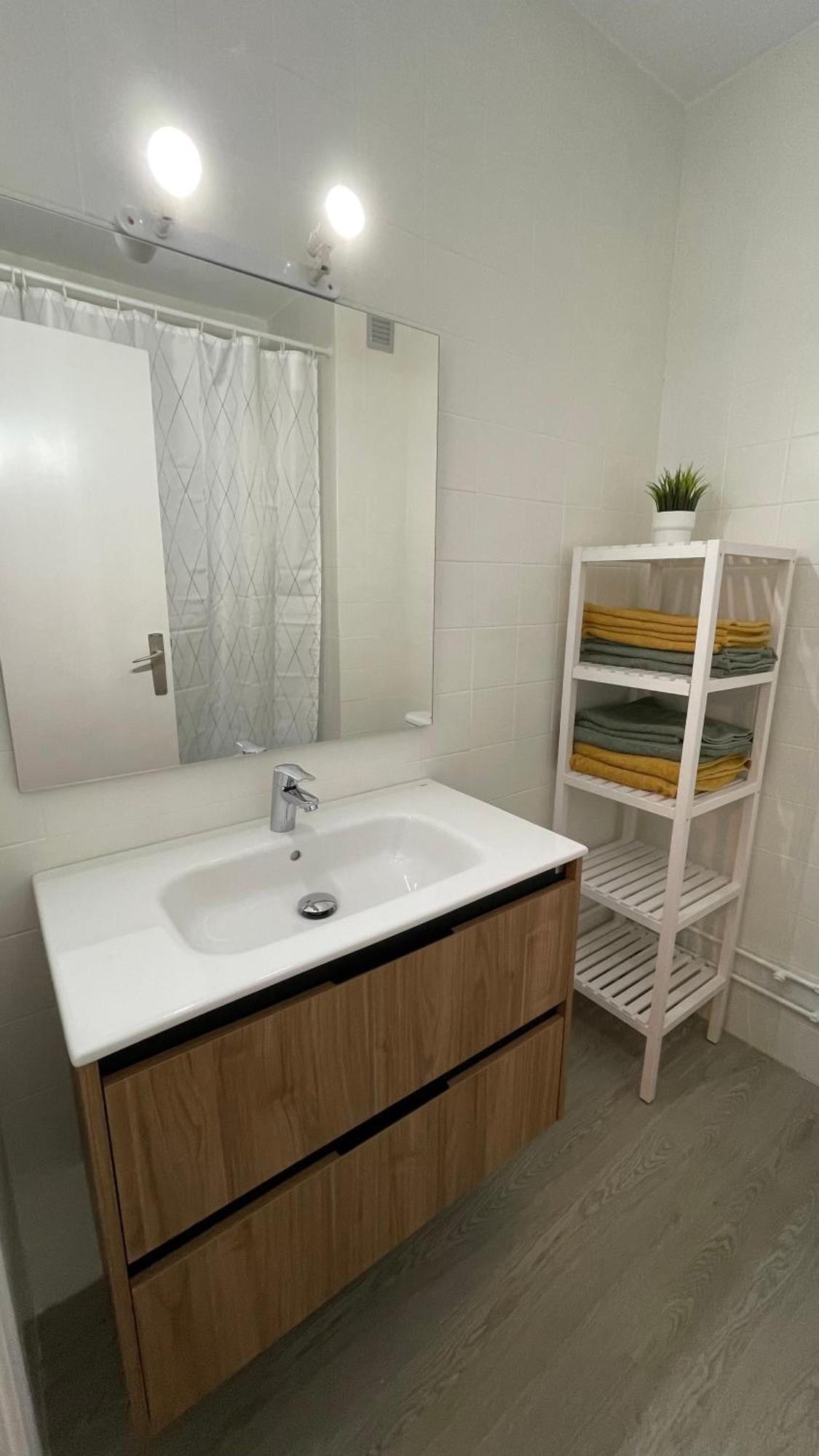 Charming Beachfront Apartment Murcia Eksteriør bilde