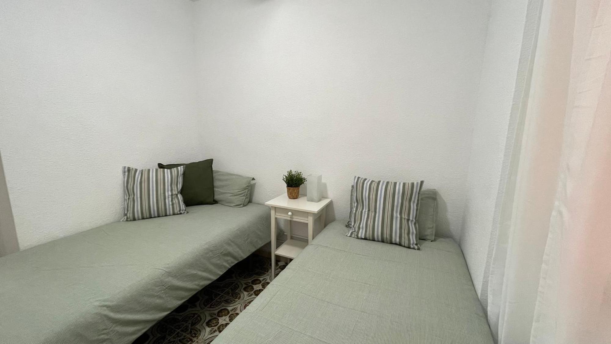 Charming Beachfront Apartment Murcia Eksteriør bilde